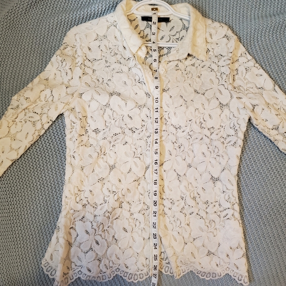BCBG MaxAzria Floral Crochet top - Picture 7 of 9